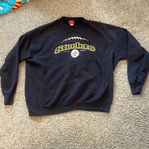 Vintage 1990’s Pittsburgh Steelers crew neck sweatshirt 
Size 2XLarge.